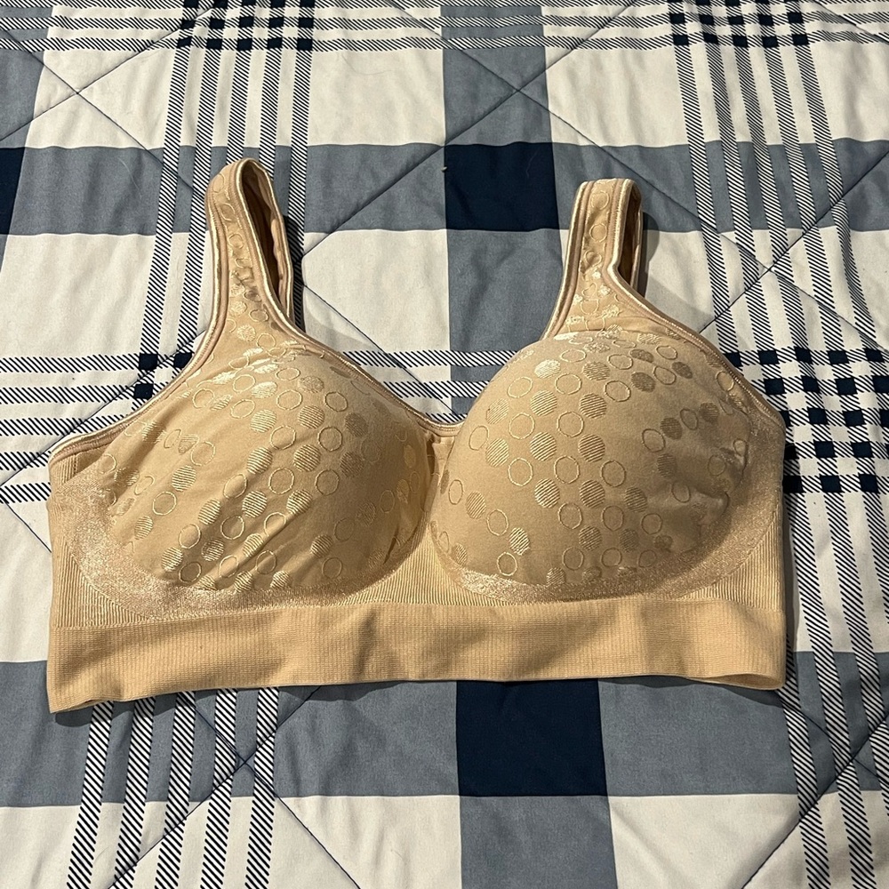 Bali Tan Seamless Bra Intimates & Sleepwear NWOT